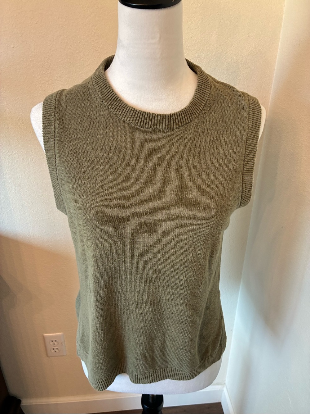 Zara Olive Green Sleeveless Knit Tank